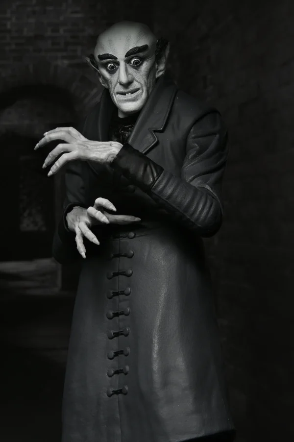 Nosferatu - Ultimate 7" 1922 Count Orlok Black and White Action Figure by NECA - Image 4