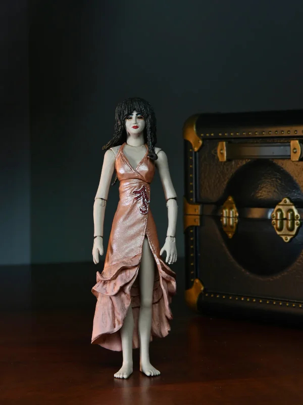 Pupet Master - 7" Leech Woman & Toulon's Puppet Case Action Figure by NECA - Image 4