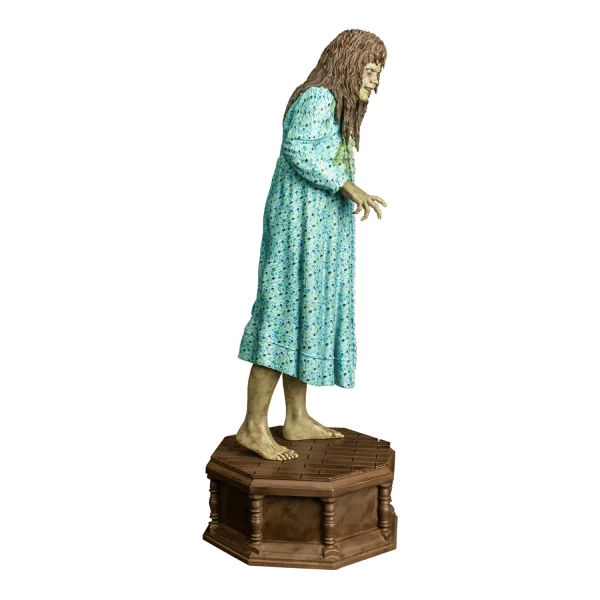 The Exorcist - 12" Regan Resin Statue by Trick or Treat Studios - Image 2