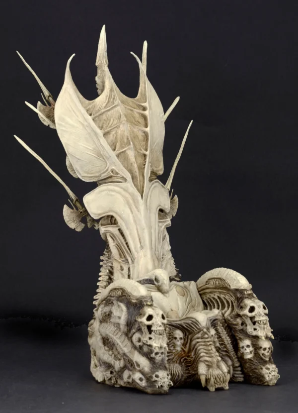 Predator Movie Collectibles – Alien vs Predator Figures, Props & Dioramas