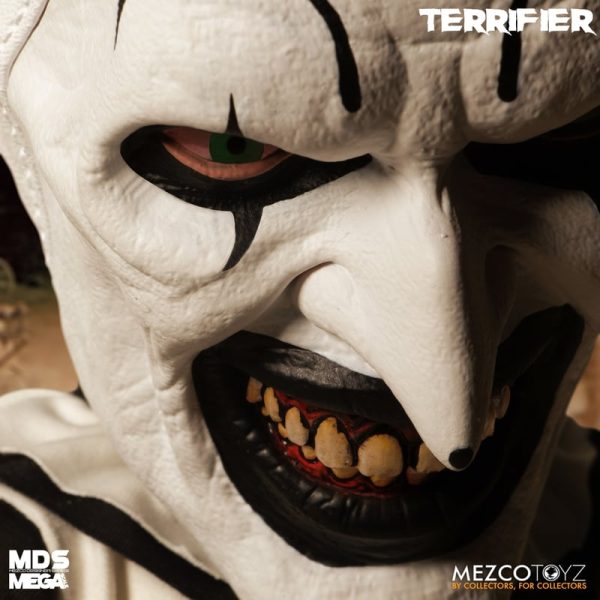 Terrifier 15" Talking Art the Clown by Mezco - Image 5