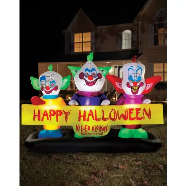 Killer Klowns from Outer Space - Inflatable Decoration by Spirit Halloween