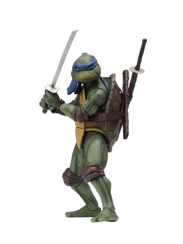 Teenage Mutant Ninja Turtles - 1990 Movie Leonardo 1/6 Scale Action Figure by NECA - Image 3