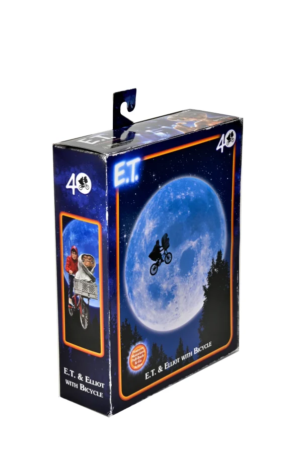 ET - 40th Anniversary Elliot & ET on Bicycle 7" Scale Action Figure by NECA