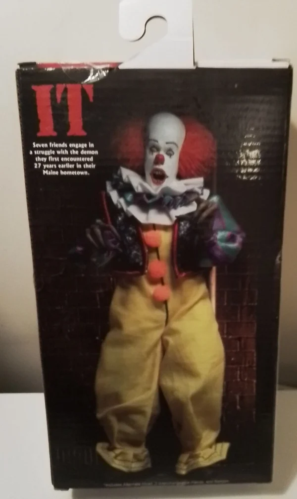 It - 1990 Pennywise 8" Scale Action Figure by NECA - Image 2