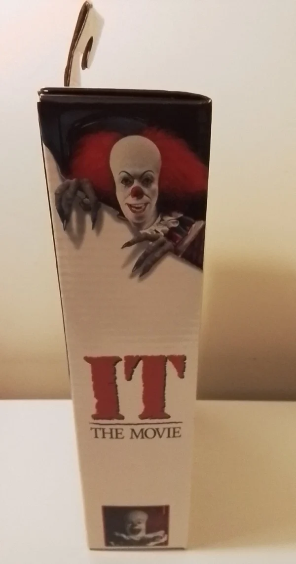 It - 1990 Pennywise 8" Scale Action Figure by NECA - Image 3