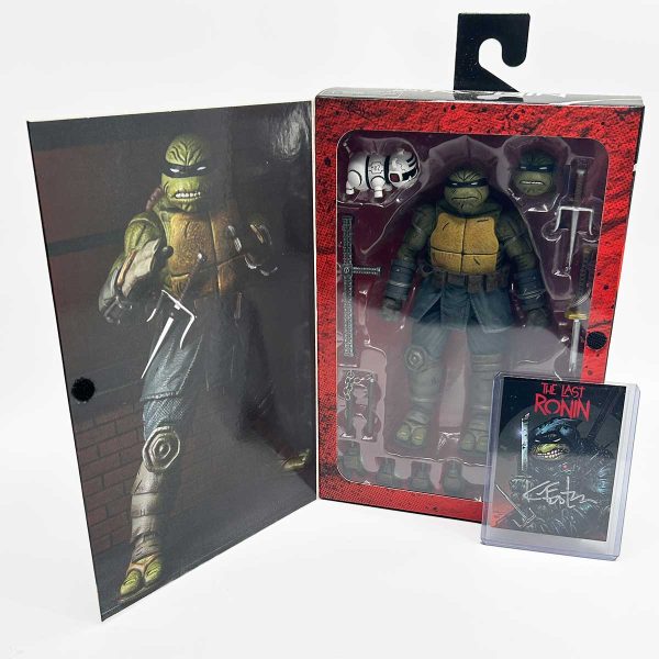 Teenage Mutant Ninja Turtles - Last Ronin Unarmored Ultimate 7" Scale Action Figure by NECA