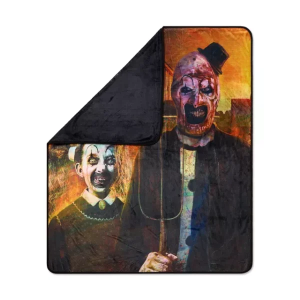 Terrifier Art the Clown 50″ x 60″ American Gothic Fleece Blanket by Spencer’s Gifts at themoviemerch.com