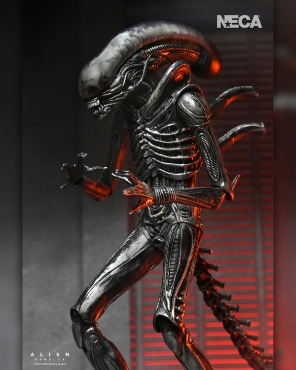 Aliens - Romulus Xenomorph XX121 Ultimate 7" Scale Action Figure by NECA at themoviemerch.com