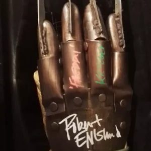 Robert Englund Signed Freddy Krueger Glove – A Nightmare on Elm Street 3 at themoviemerch.com